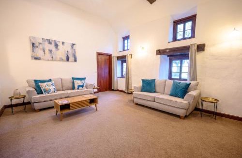 St. Brides Netherwent House | Laurel Cottage - Sleeps 5 - Gardens - Relaxing Rural Home by STAE-Homes