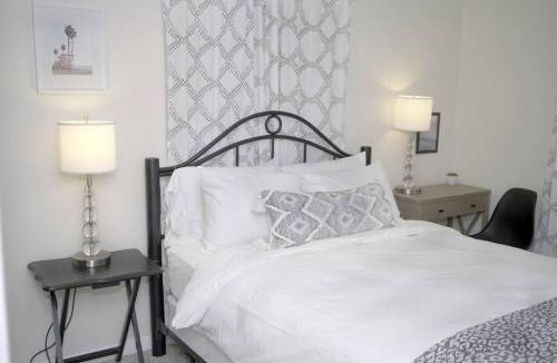 Waterfront Apartment | LBC Cozy Suite -Downtown! Beach!