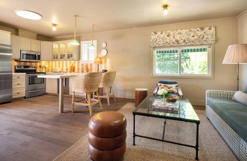 Brentwood Hotel | Le Petit Pali Brentwood West Los Angeles