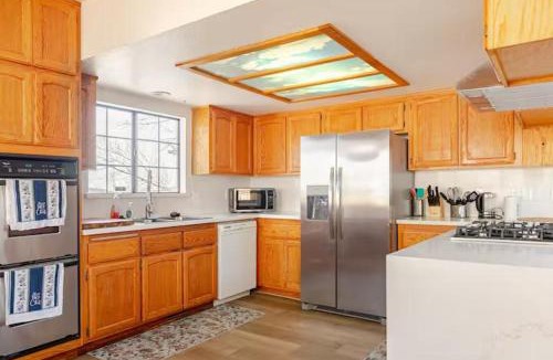 Big Bear House | Le Serenity Cabin, Hot Tub, Game Room Pool Table