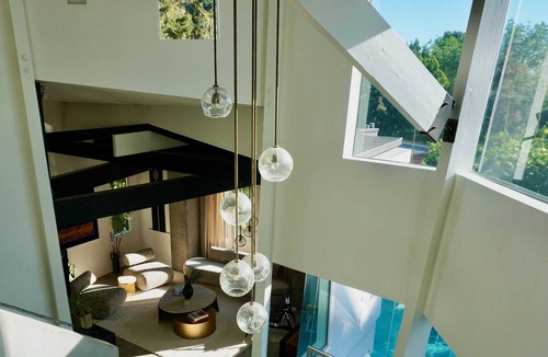 Hollywoodland House | Ledgewood Drive by Open Air Homes Stunning Hills Home w/ Pool