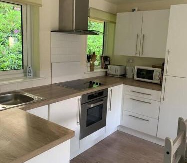 Liskeard House | “Lemon Lodge” Bungalow in Liskeard, Cornwall (near Looe)