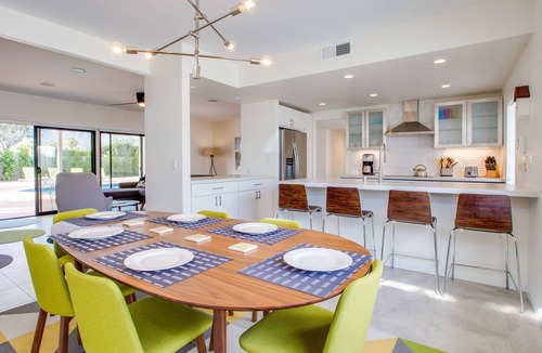 Palm Springs House | Lena's Hideaway - Super Swanky Mid Mod Home! Palm Springs Classic! -