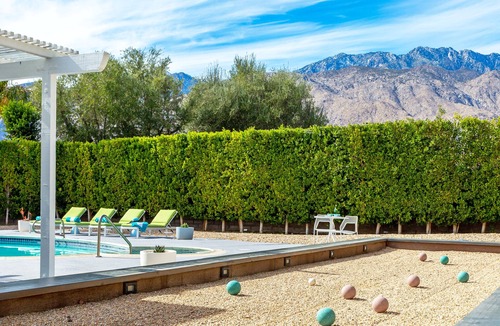 Palm Springs House | Lena's Hideaway - Super Swanky Mid Mod Home! Palm Springs Classic! -
