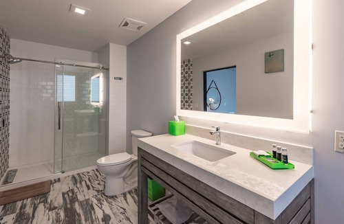 NoHo Arts District Hotel | Lexen Hotel North Hollywood