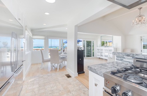 Eastern Malibu House | Life is better at the Beach in Malibu! Lux 3 bdr Home Spectacular Ocean Views