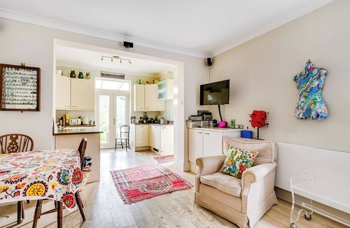 Mapesbury Apartment | Light, spacious two double bed flat in NWest London. Close to Wembley Complex.