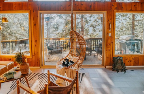 Running Springs Bed & Breakfast | Lightfoot Cabin