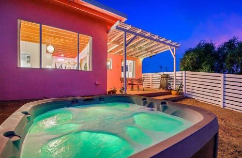 Morongo Valley House | Lil Pink - Million Dollar Views on 2 acres!