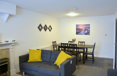 Oadby House | Lindrick Villa Peaceful 3BD Bungalow Parking