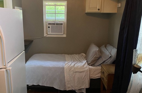 Altadena Apartment | Little Cottage