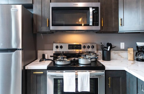 University Heights Apartment | Live Like a Local - Walk to Dining, Shops & Park