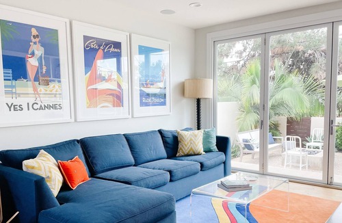 Manhattan Heights House | Live Like You're on Vacation in this Mid-Century Short-Term Rental
