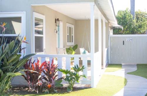 Del Mar House | Live the Beach Life in a Quaint Shell Cottage