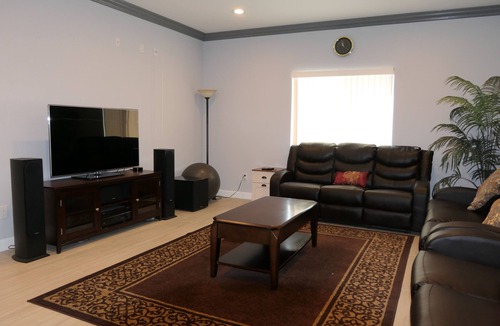 Midway City House | * Living Large * Newly Built * Disneyland & Beaches