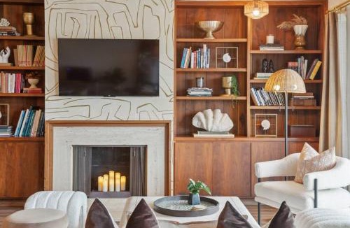 La Jolla House | Living Lux in La Jolla - Beach - AC - Shops
