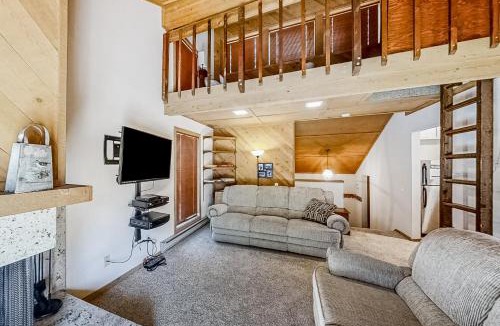 Shaver Lake Apartment | Living Pines Condominium