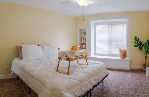 Loma Linda House | LLU Entire House · 4 bedroom 2 miles from Hospital