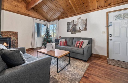 Sugarloaf House | Lobo's Den