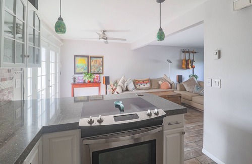 Solana Beach Condo | LOCATION, LOCATION, LOCATION - Walk to Del Mar Racetrack, Beach, Downtown