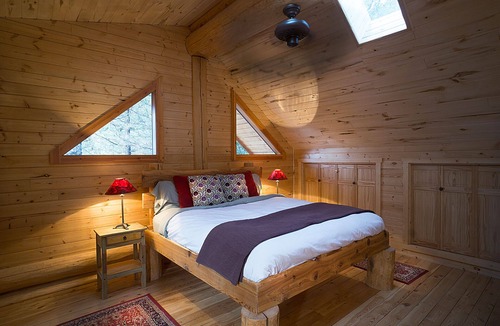 Pine Mountain Club House | Log Cabin Get Away: A Perfect Mountain Retreat