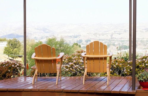 Simi Valley House | Log Cabin with a view in enchanting Simi Valley
