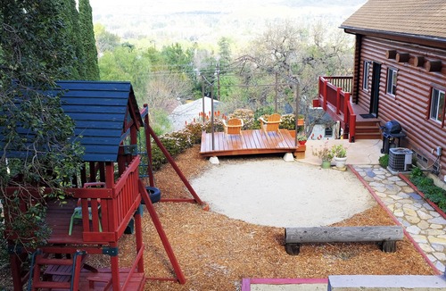 Simi Valley House | Log Cabin with a view in enchanting Simi Valley
