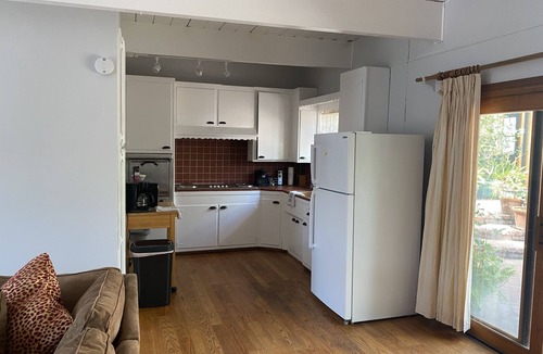 Gas Lamp Section Apartment | Lois Lane's Large Lovely Manhattan Beach Studio!