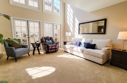 Harbor House | Long Beach 2-Story Stunner in Quaint Neighborhood