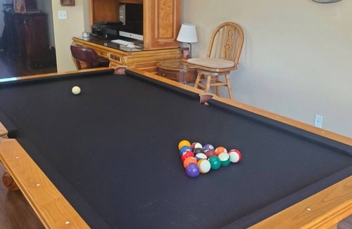 Riverside House | LOOK! Centrally located, large clean house, big yard, friendly dogs welcome