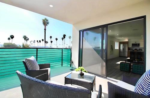 Mid-Wilshire Apartment | Los Angeles 3BR Villa Suites with Free Parking