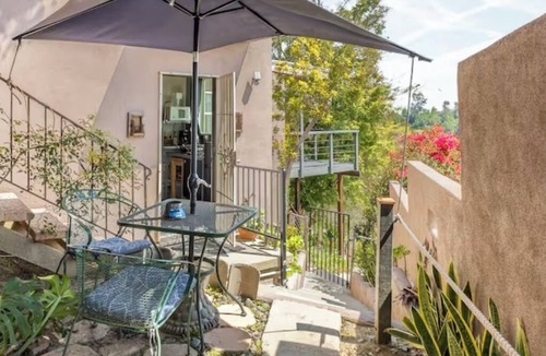 Los Angeles Apartment | Los Angeles Retreat WiFi, AC close to Keck and Pasadena Monthly only