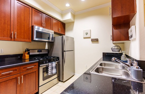 Wilshire Apartment | Lovely-1bed Condo in DTLA + Parking & Wifi