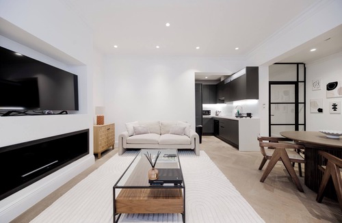 Queen's Gate Apartment | Lovely 2 Bedroom Flat in the Heart of Kensington
