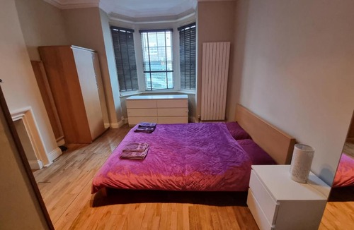 Town Apartment | Lovely 2 bedroom garden flat arranged on two floor