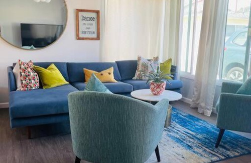 Harbor Apartment | Lovely 2 bedrooms with parking in Carson