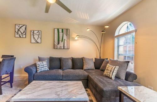 Orange Apartment | Lovely 2BR/2BA!5MIN to Disney! Angelstadium! HondaCenter.