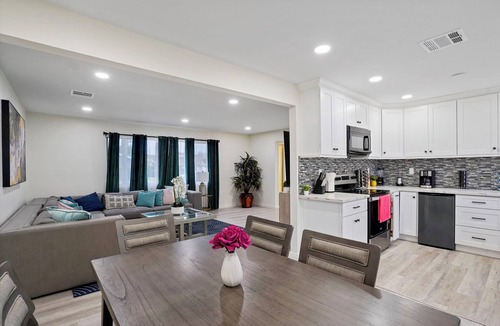Cypress Apartment | Lovely 3-bedroom apartment within 15 minutes of Disneyland/Central OC