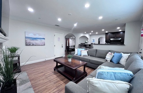 Southwest Anaheim House | Lovely Anaheim Pool Home: 2 Ensuites, 1 Mi 2Disney