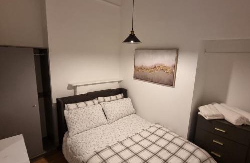 Camden Town Apartment | Lovely Cosy Room Next to Camden Town Station