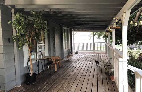 Tehachapi House | Lovely Country Experience with Private 2 Bedroom Bath and Kitchenette -Tehachapi