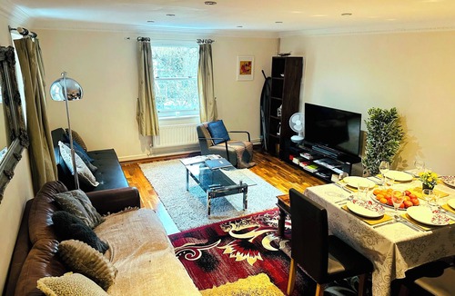 Earl's Court Apartment | Lovely Elegant Aparment Near Kensington Gardens