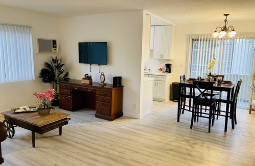 Sawtelle Apartment | Lovely, huge remodeled 1bd in West LA-SMC,UCLA,SM Beach