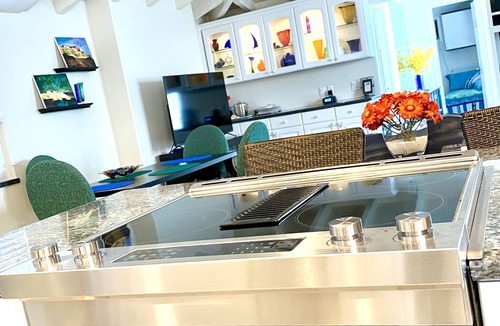La Jolla Shores Condo | Lovely La Jolla Shores Getaway - Easy Walk to Beach!