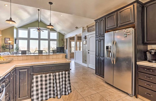 Lake Arrowhead Cottage | Lovely Lake Arrowhead Home w/Private Hot Tub