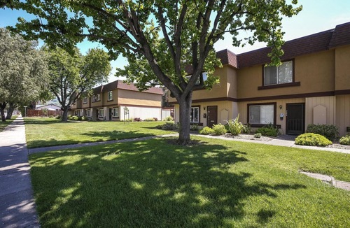 Berryessa House | Lovely South San Jose 3BR, w/Garage, W/D, Backyard, by Blueground