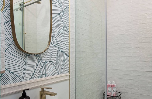 Rampart Village Apartment | Lovely Studio in LA, minutes to downtown!