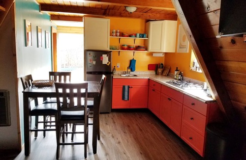 Bodfish Cottage | ▲ Lunar Landing ▲ Pet friendly, colorful A-Frame cabin with barrel sauna
