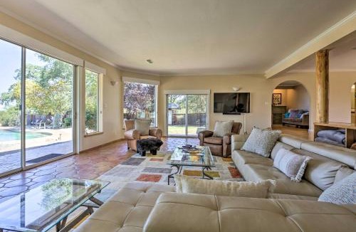 Auburn House | Luxe Auburn Hideaway with Tennis Court and Views!