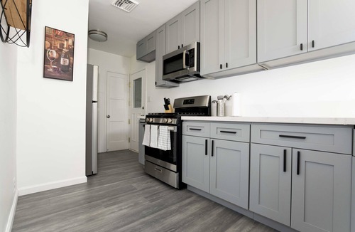 Lennox House | Luxe Comfort Near LAX & SoFi